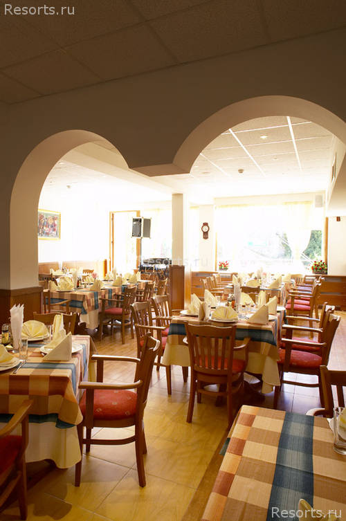 Makrelov Hotel 28